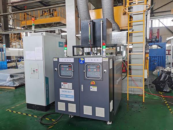 內飾件模具模溫機如何提升產品質量？控溫精度達±0.1℃