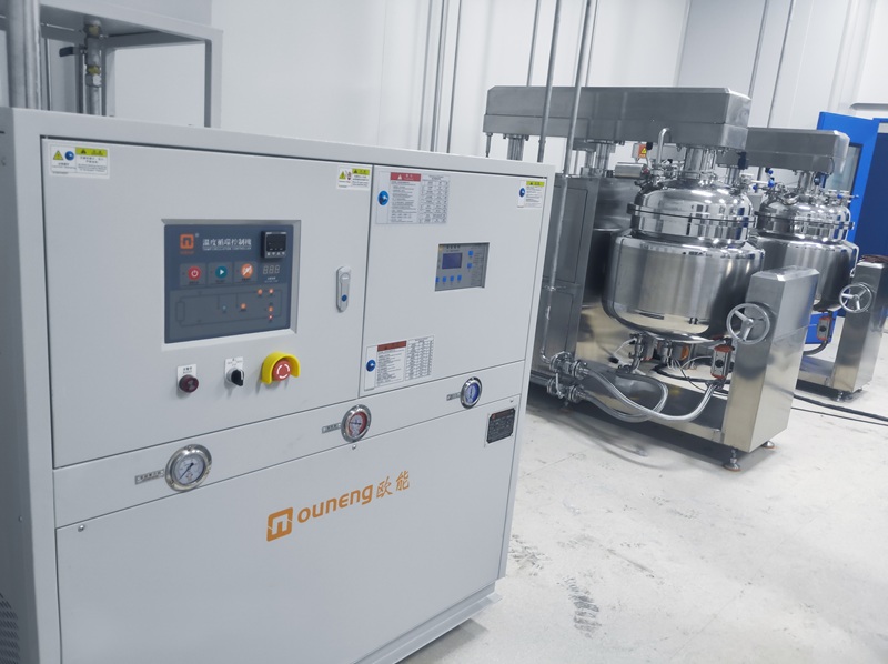 冷熱一體機需要接冷卻水源嗎？